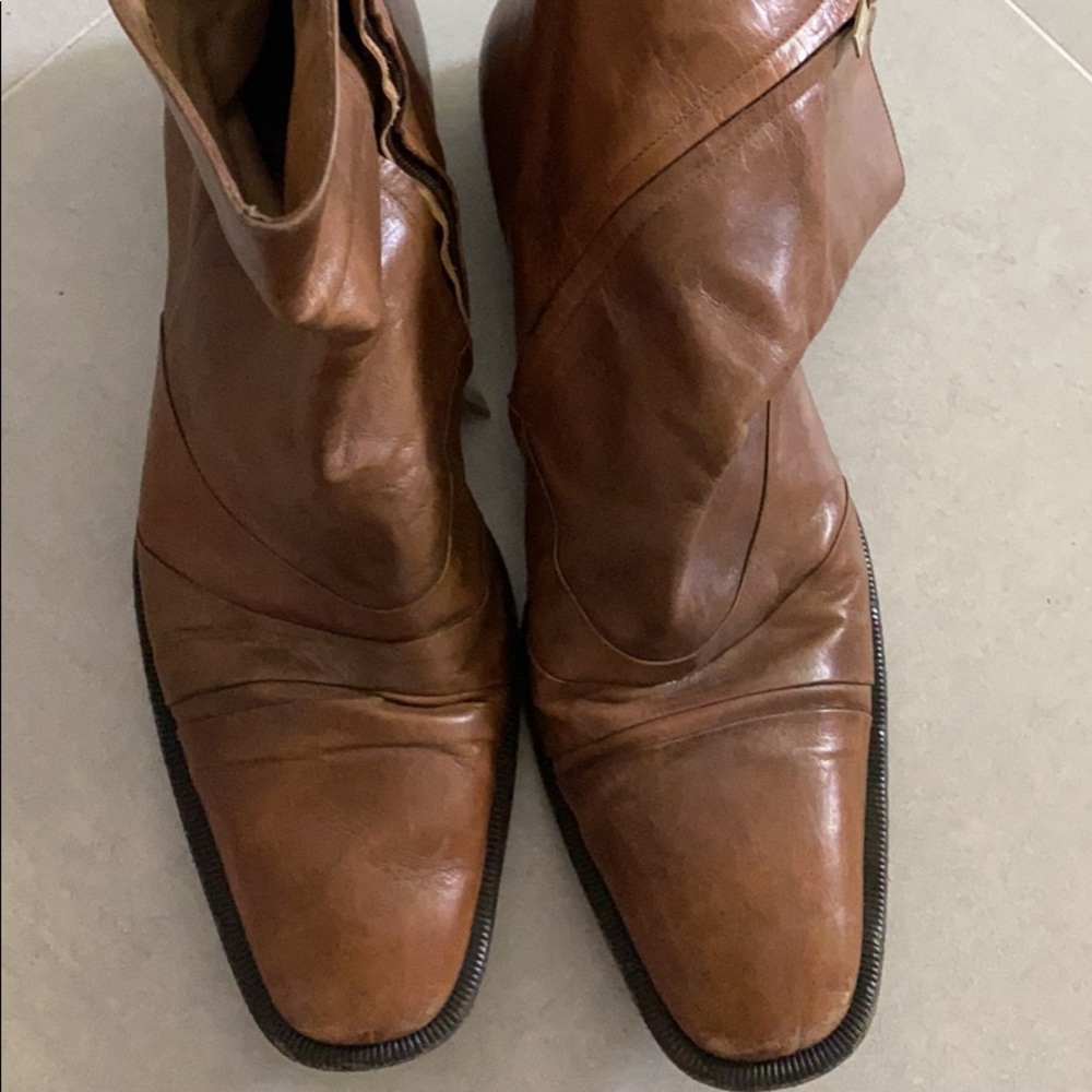 Yves Saint Lauren men size EUR 42 US 9 brown camel leather boots zipper glossy